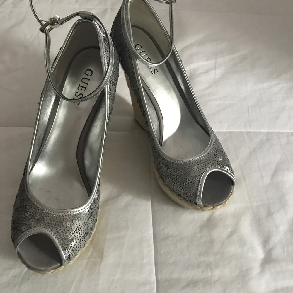 Shoes - Picture 2 of 3